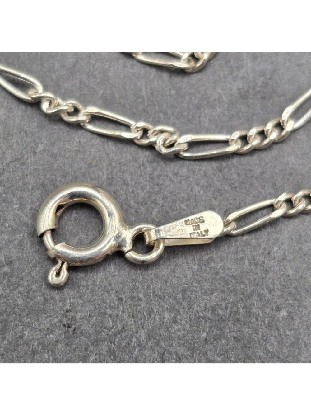 Vintage Italy Sterling Silver Figaro Bracelet 8" Italy 1.7mm Link Chain Layering - Picture 2 of 6